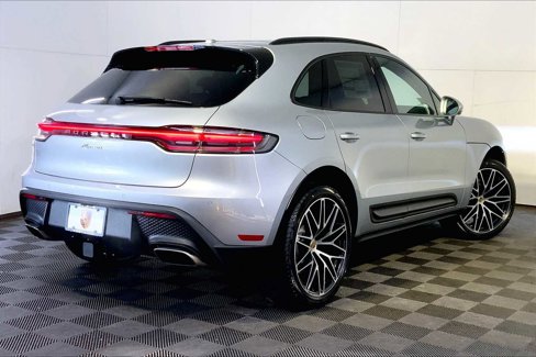 New 2026 Porsche Macan image 7