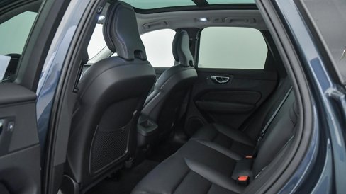 Certified 2025 Volvo XC60 B5 Core w/ Protection Package Premier image 20