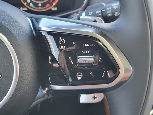 New 2026 Jaguar F-PACE R-Dynamic S image 32