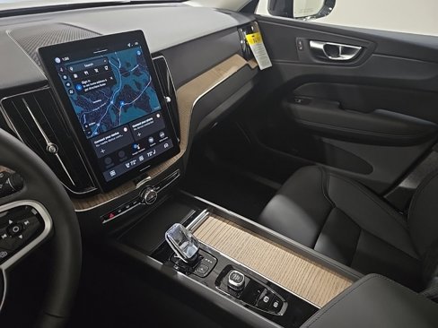 New 2026 Volvo XC60 B5 Plus w/ Protection Package Premier image 13