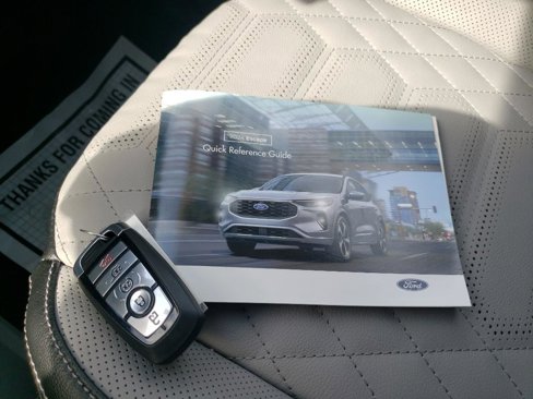 Used 2024 Ford Escape SE w/ PHEV Premium Package image 29