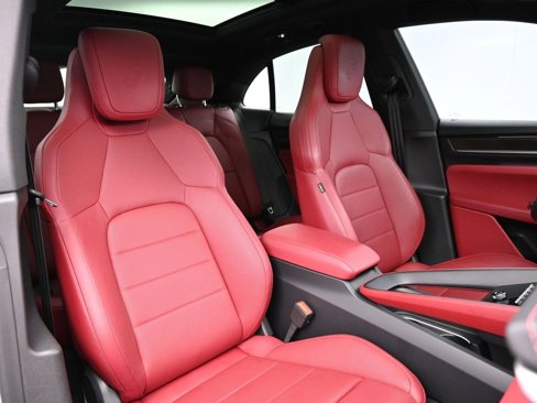 Certified 2025 Porsche Macan 4S Electric image 34