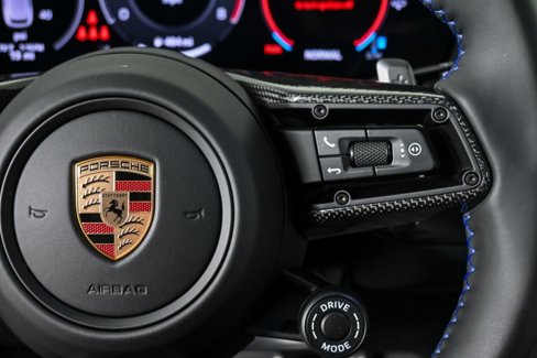 New 2025 Porsche Cayenne GTS image 10