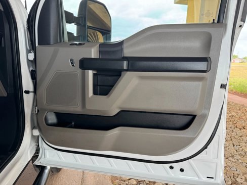 Used 2022 Ford F250 XL w/ Power Equipment Group image 25