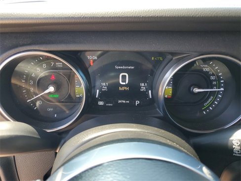 Used 2023 Jeep Wrangler Unlimited Sahara image 18