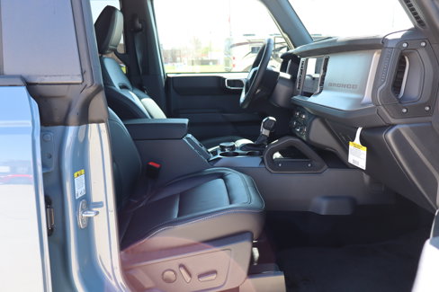 New 2025 Ford Bronco Outer Banks w/ Sasquatch Package image 12