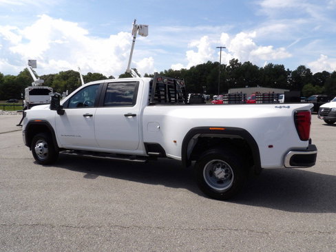 Used 2024 GMC Sierra 3500 Pro image 4