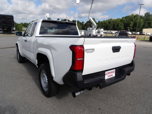 Used 2024 Toyota Tacoma SR image 5