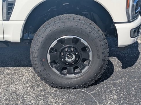 New 2025 Ford F350 4x4 Crew Cab Super Duty image 11