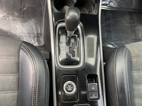Used 2019 Mitsubishi Outlander SEL image 15