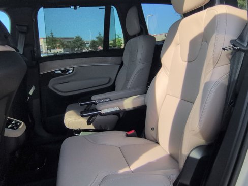 New 2026 Volvo XC90 B6 Ultra w/ Protection Package Premier image 25