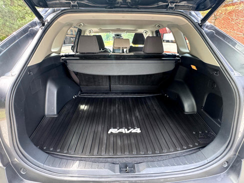Used 2019 Toyota RAV4 XLE image 15