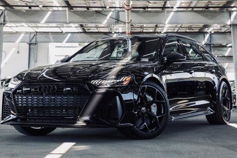 New 2025 Audi RS 6 performance image 1