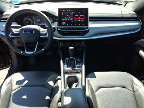 Certified 2024 Jeep Compass Limited w/ Sun and Sound Group image 14