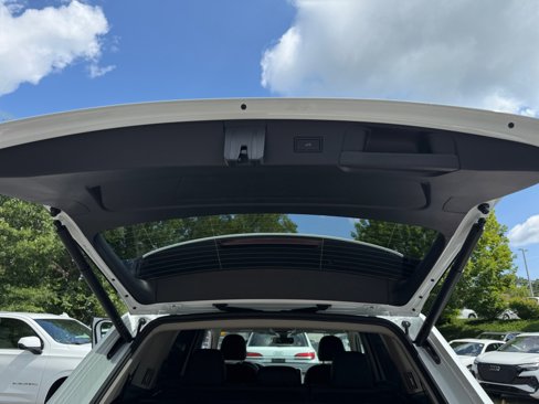 New 2025 Volkswagen Atlas Peak Edition SE image 14