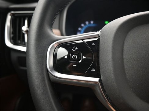 Used 2024 Volvo V90 B6 Cross Country Ultimate image 27