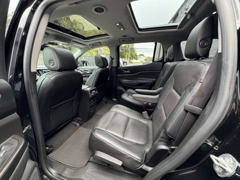 Used 2017 GMC Acadia SLT image 24