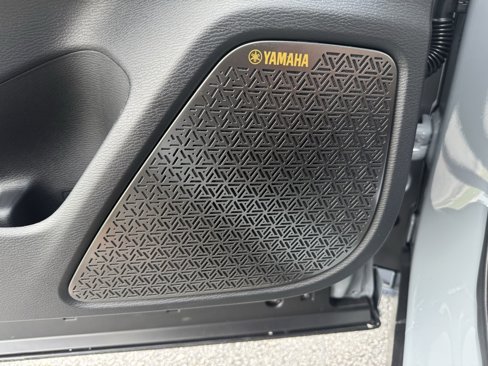 New 2025 Mitsubishi Outlander SEL image 16