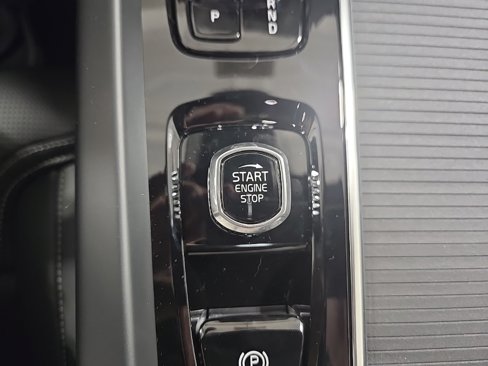 New 2026 Volvo XC60 B5 Ultra w/ Climate Package image 13