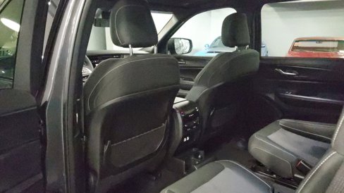 Used 2025 Jeep Grand Cherokee L Laredo image 16
