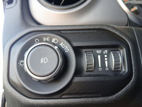 Used 2021 Jeep Wrangler Unlimited Sport image 40