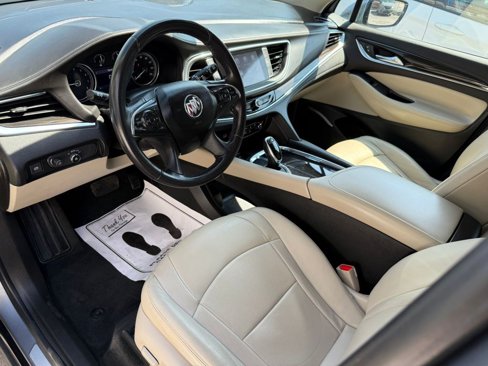 Used 2021 Buick Enclave Essence image 15