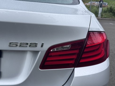 Used 2012 BMW 528i xDrive Sedan image 38