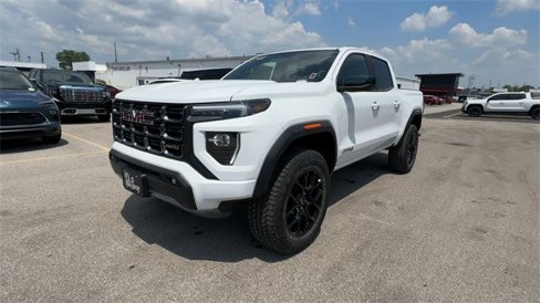 New 2025 GMC Canyon AT4 image 4