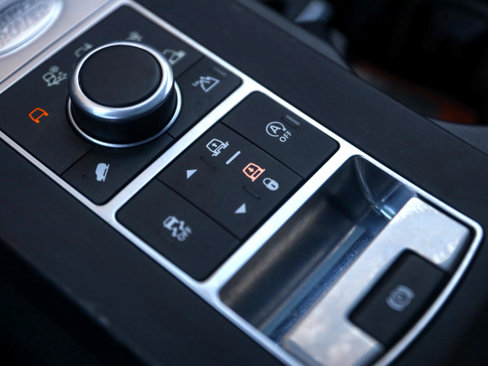 Used 2020 Land Rover Discovery Landmark image 64