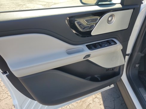 New 2025 Lincoln Aviator Reserve w/ Equipment Group 201A image 8
