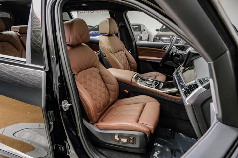 Used 2024 BMW X7 xDrive40i w/ M Sport Package image 38