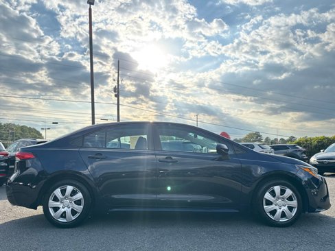Used 2020 Toyota Corolla LE image 6