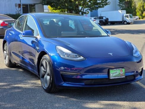 Used 2020 Tesla Model 3 Standard Range Plus image 1