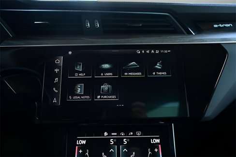 Used 2024 Audi Q8 e-tron Premium image 17
