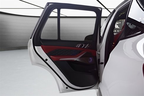 Used 2023 BMW X5 M Competition w/ Competition Package image 14