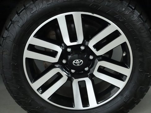 Used 2016 Toyota 4Runner Limited image 10