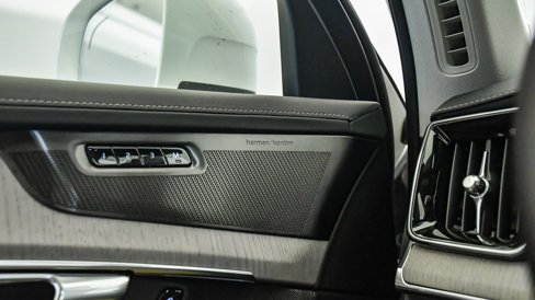 New 2025 Volvo XC90 T8 Plus w/ Protection Package Premier image 29