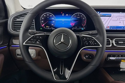 New 2026 Mercedes-Benz GLS 450 4MATIC image 18