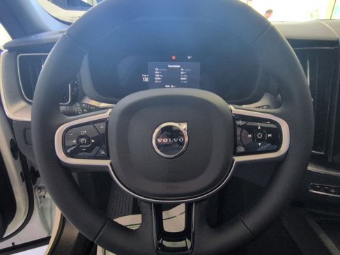 New 2026 Volvo XC60 B5 Ultra w/ Climate Package image 16