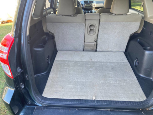 Used 2012 Toyota RAV4 FWD V6 image 10
