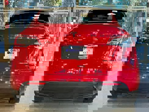Used 2023 Tesla Model Y Long Range image 10