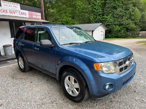 Used 2010 Ford Escape XLT image 1