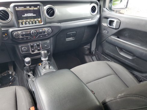 Used 2023 Jeep Wrangler Sahara image 12