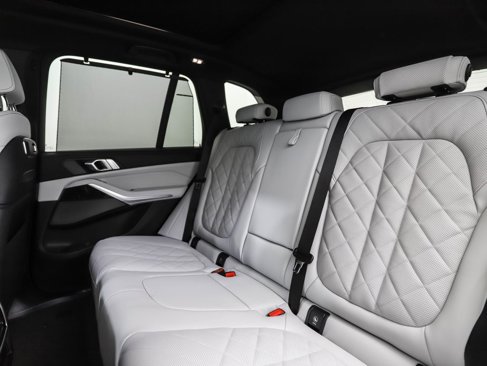 New 2026 BMW X5 M60i image 24