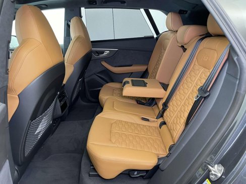 New 2025 Audi RS Q8 performance image 19