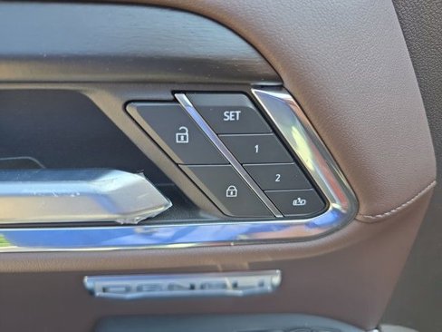 Used 2024 GMC Sierra 1500 Denali w/ Technology Package image 17