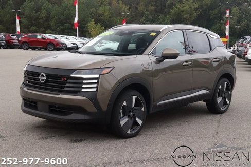 Used 2025 Nissan Kicks SR image 3