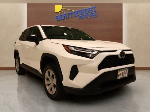 Used 2024 Toyota RAV4 LE image 5