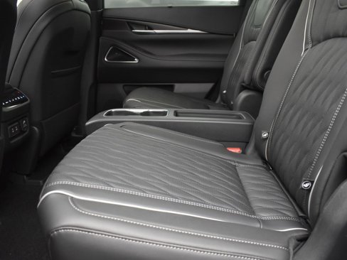 New 2026 INFINITI QX60 Autograph w/ Dark Cargo Package image 18