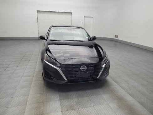 Used 2024 Nissan Altima 2.5 SV image 14